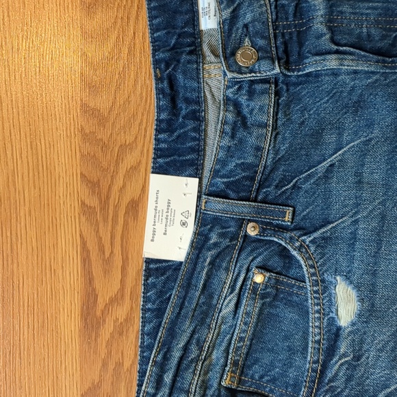 H&M Baggy Bermuda Shorts - Picture 5 of 12